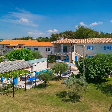 Beautiful Dussich With Pool Near Oprtalj * Cepic