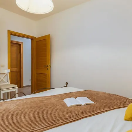 Beautiful Dussich With Pool Near Oprtalj Villa