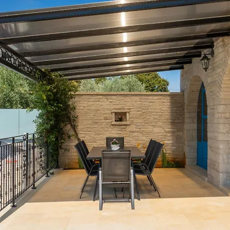 Villa Beautiful Dussich With Pool Near Oprtalj