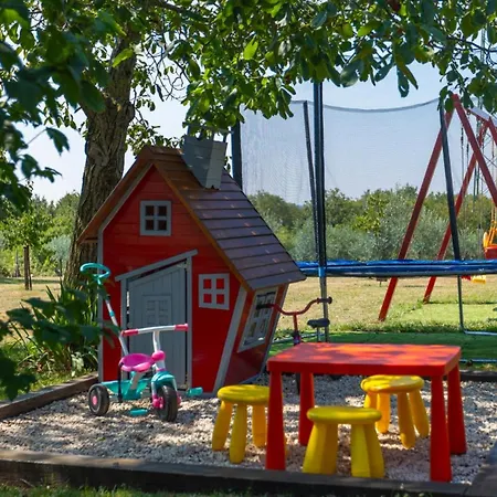 Beautiful Dussich With Pool Near Oprtalj *