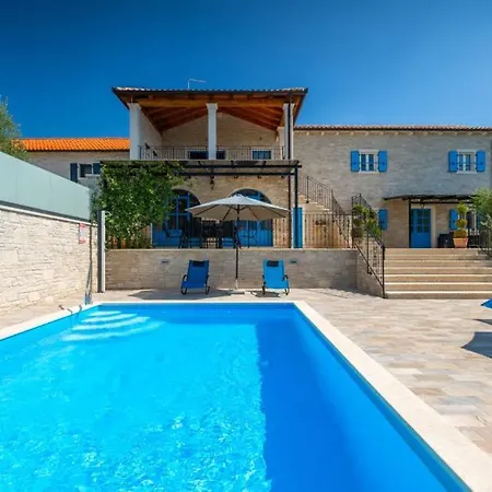 Beautiful Dussich With Pool Near Oprtalj Cepic