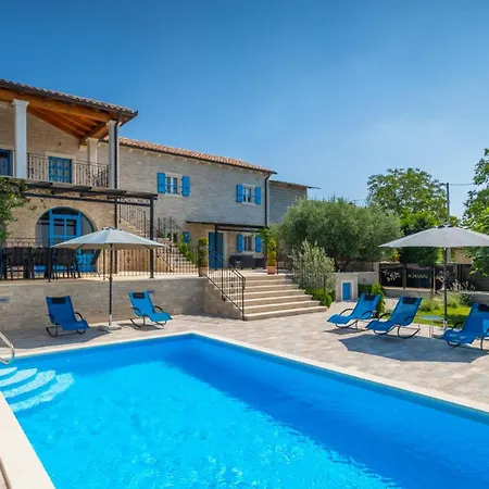 Beautiful Dussich With Pool Near Oprtalj