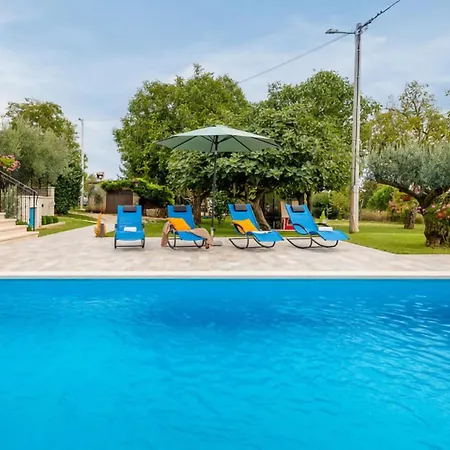 Villa Beautiful Dussich With Pool Near Oprtalj