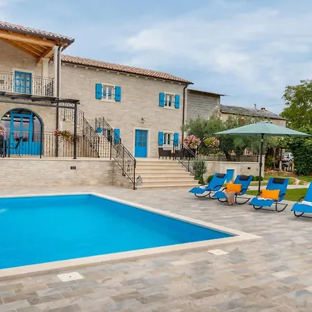 Beautiful Dussich With Pool Near Oprtalj Villa